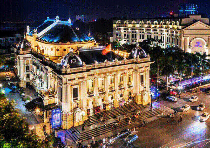 hanoi-opera-house-at-night